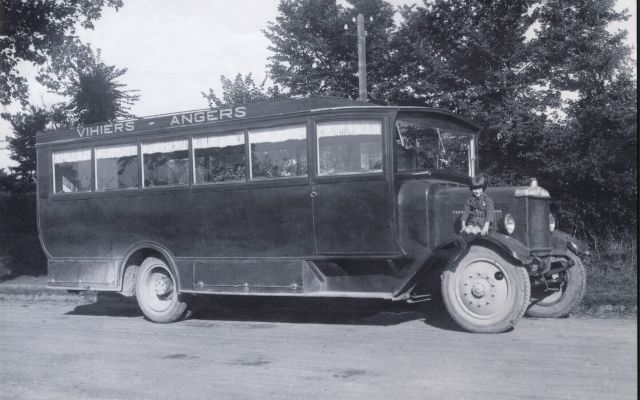 1923